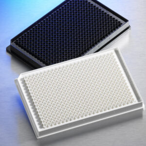 Corning® 384-well Solid Black and White Polystyrene Microplates